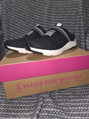 NIB Womens Ryka Engage Black Slip-On Mesh Walking Shoe, Washable, Size 5